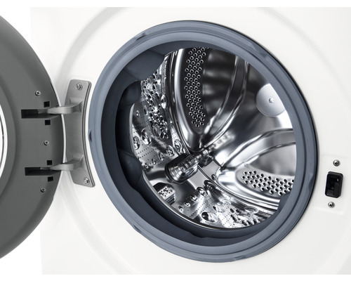 Innenansicht einer Waschmaschine mit geöffneter Tür