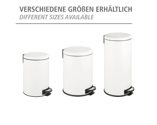 Drei weiße Tretabfalleimer in verschiedenen Größen