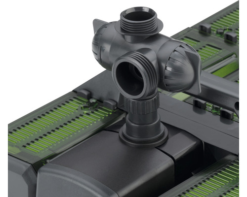Aquariumfilter mit Anschlüssen für Schläuche