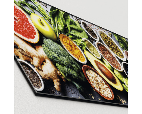 Dekoratives Wandbild mit verschiedenen Obst-, Gemüse- und Gewürzsorten