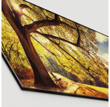 Dekorative Wandplatte mit Baumlandschaft und Bank