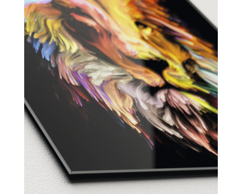 Nahaufnahme einer Acrylglasplatte mit abstraktem Motiv