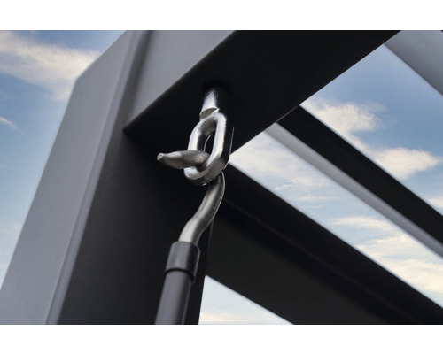 Detailaufnahme einer Hängemattenbefestigung an einem Gestell