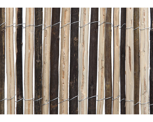 Sichtschutzzaun aus Holz mit Draht