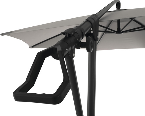 Detailaufnahme eines Sonnenschirms mit Schirmständer und Mechanismus zum Öffnen und Schließen
