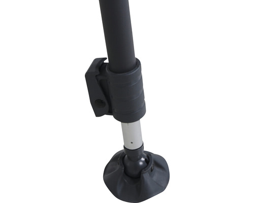 Detailansicht eines Stativbeins mit Gelenkfuß