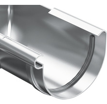 Dachrinne aus Metall im Detail