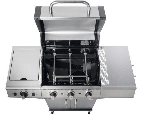 Offener Gasgrill mit Seitentischen für den Aussenbereich