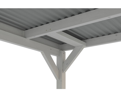 Detailansicht einer Holzpergola mit Metalldachkonstruktion