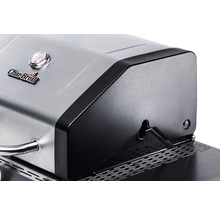 Detailansicht eines Gasgrills mit Temperaturanzeige und Char-Broil Logo