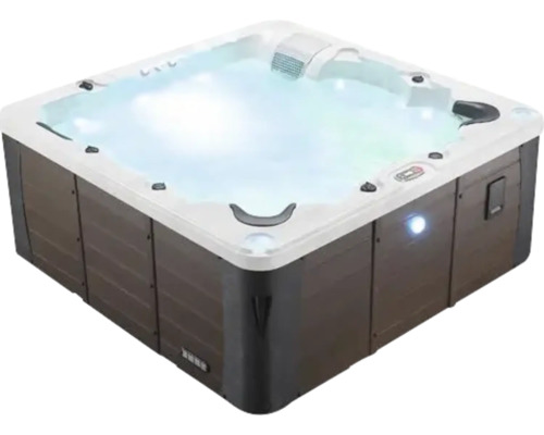 Quadratischer Whirlpool mit Wasser und Beleuchtung