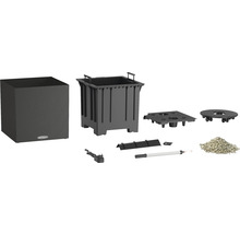 Komplettes Pflanzgefäß-Set mit Pflanzgefäß, Innentopf, Bewässerungssystem, Füllmaterial und Zubehör.