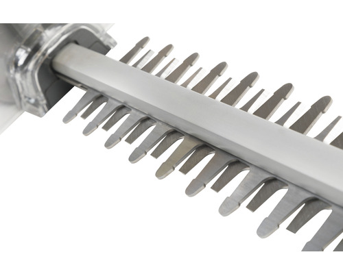 Detailaufnahme des Messerbalkens einer Heckenschere