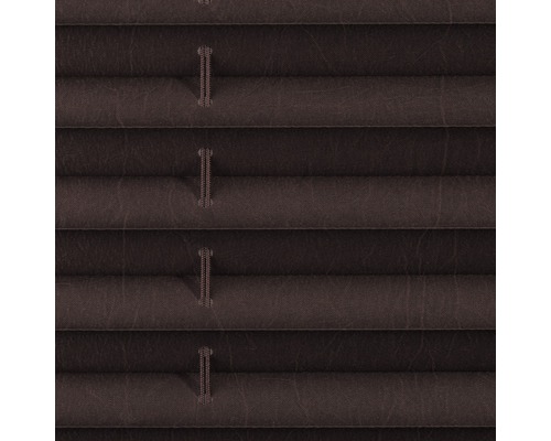 Nahaufnahme einer braunen Plissee Jalousie