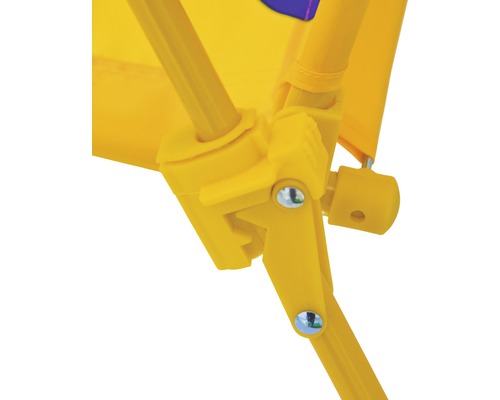 Detailansicht eines gelben Strandmuschelgestells mit Befestigungsbeschlägen