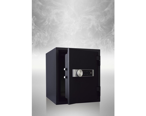 Geöffneter Tresor mit Zahlenschloss