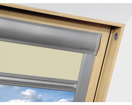 Dachfensterrolladen von Fakro im Holzrahmen