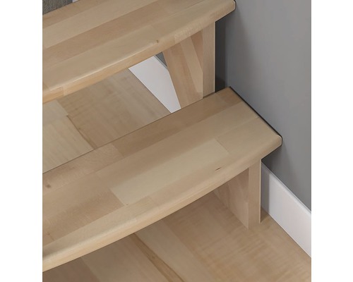 Detailaufnahme einer Treppe aus Holz