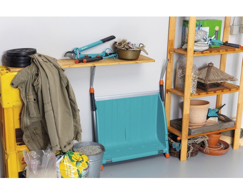 Aufbewahrung von Gartengeräten mit Regalen, Schubkarre und Werkzeugen