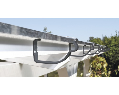 Dachrinnenhalterung an einem Dach