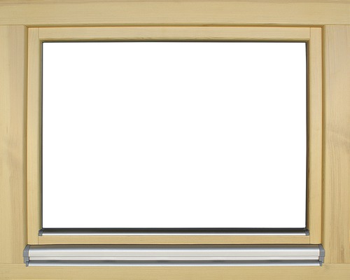 Holzfensterrahmen mit Rollladenführung