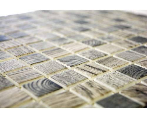 Mosaikfliesen mit Holzoptik