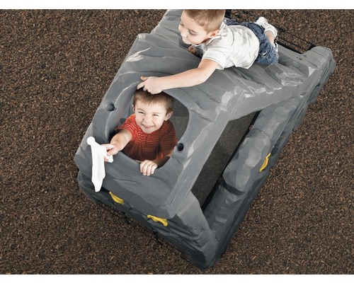 Klettergerüst mit zwei spielenden Kindern im Freien