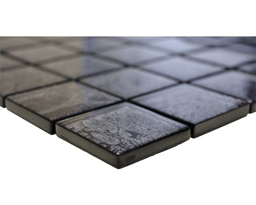 Nahaufnahme von quadratischen Mosaikfliesen