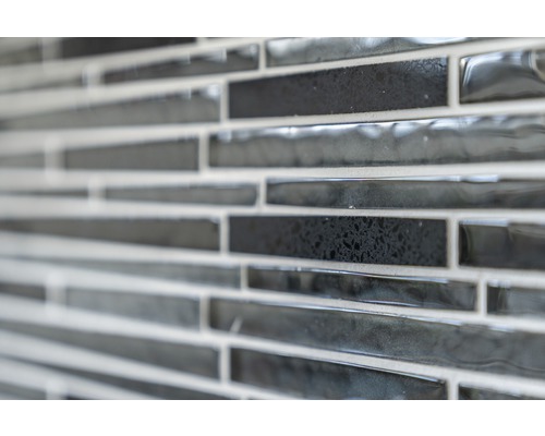 Mosaikfliesen in horizontaler Anordnung