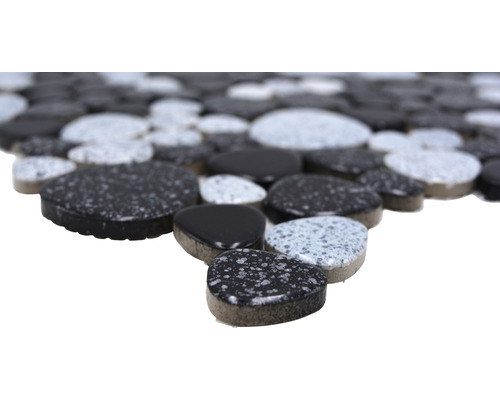 Mosaikfliese mit Kieseloptik