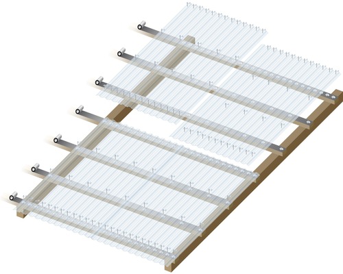 Installation einer transparenten Terrassenüberdachung auf einem Holzrahmen