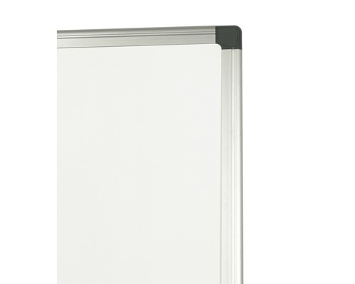 Detail einer Whiteboard-Ecke mit Rahmen