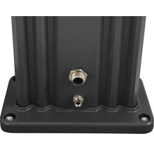 Detailaufnahme eines Wasseranschlusses an einem Gartenelement