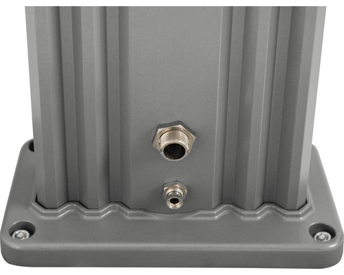 Detailansicht eines Sockels mit Anschlussvorrichtungen