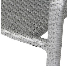 Detailansicht eines Möbelstücks mit Rattanstruktur