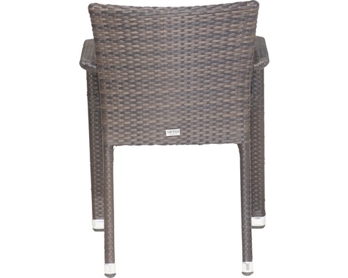 Rückansicht eines Flechtstuhls mit Armlehnen