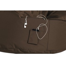 Brauner Sitzsack mit Tasche für Mobiltelefon und Kopfhörer