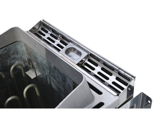 Detailansicht eines Saunaofens aus Metall mit Wasserbehälter