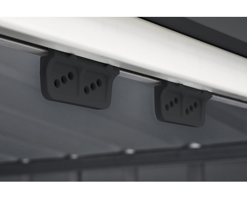Detailaufnahme des Montagesystems einer Gerätehausdecke