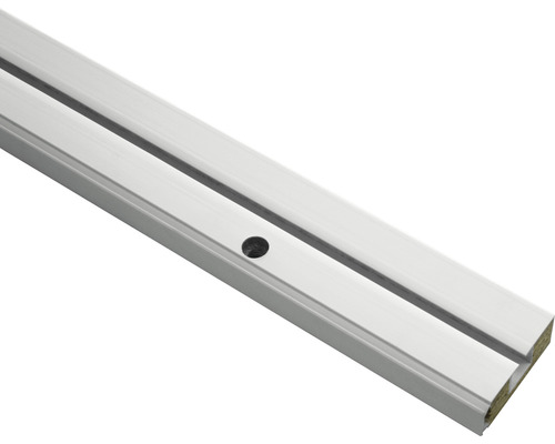 Aluminiumprofil mit Nut und Bohrung
