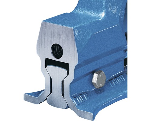 Detailaufnahme eines Schraubstocks aus Metall