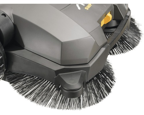Detailansicht einer Kehrmaschine mit Bürsten