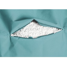 Detailaufnahme eines Sitzsacks mit Reißverschluss und Füllung