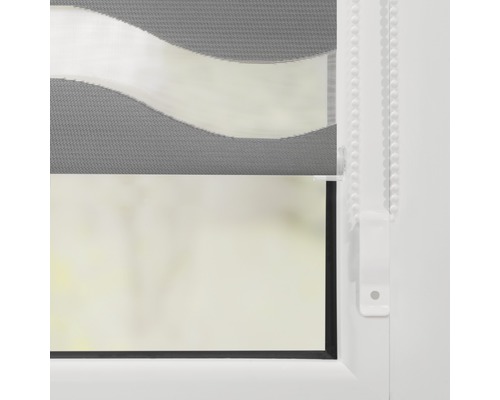 Fenster mit grau-weißem Duo Rollo