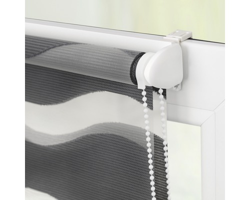 Fensterrollo mit Kettenzug und Streifenmuster