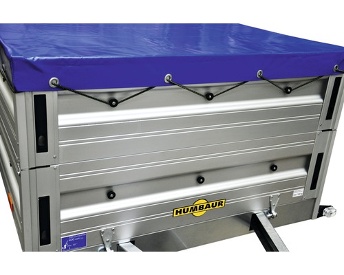 Humbaur Anhänger mit blauer Plane