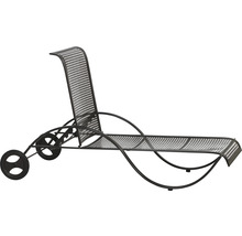 Gartenliege aus Metall mit Rädern
