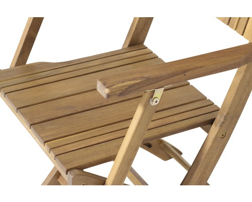 Detailansicht eines Holz Gartenstuhls