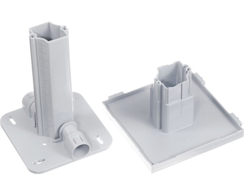 Zwei graue Fallrohrreinigungsrohre aus Kunststoff