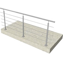 Geländer mit Edelstahlseilen und Pfosten auf Betonfundament